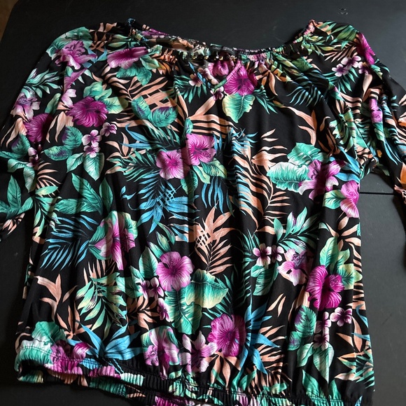 half long sleeve shirt - Picture 1 of 1